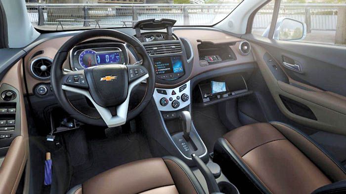 Το εσωτερικό του Chevrolet Trax προβάλλει νεανικότητα και διακρίνεται για τις πολλές πρακτικές του λύσεις.
